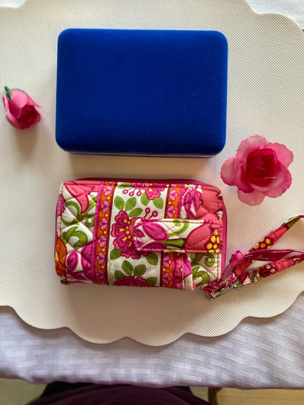 💙 Blue Jewelry Organizer and Vera Bradley Floral Wristlet Wallet - Pink. 🩷 - Picture 1 of 11
